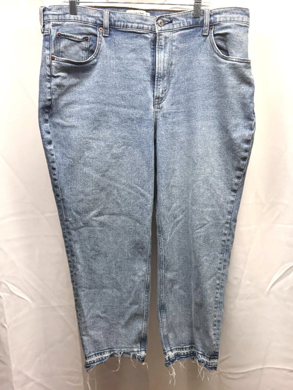 Abercrombie & Fitch Woman 34/18s The Ankle Straght Ultra High Rise